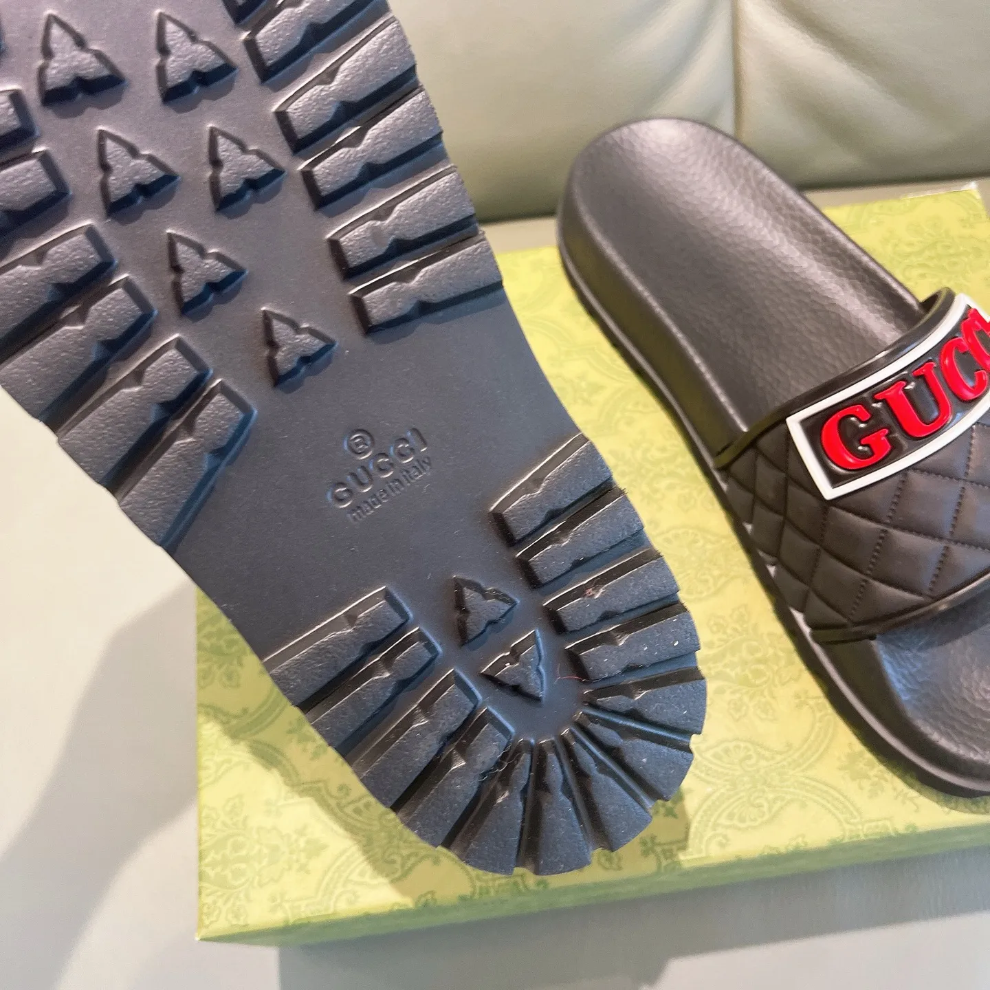 Men's Men's Shoes 130🐮🐮Gucci Gucci Slippers Gucci 2024 latest beach sandals slippers Original molding double G LOGO Original molding consistent Outsole: Men's Men's Shoes u double-layer outsole Size: 35-46